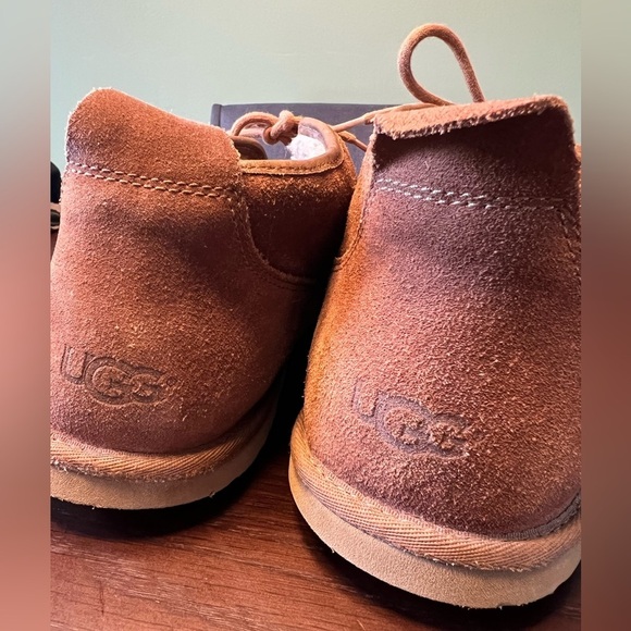 UGG men’s maksim chukka suede Sherpa lined boots. Size 15.